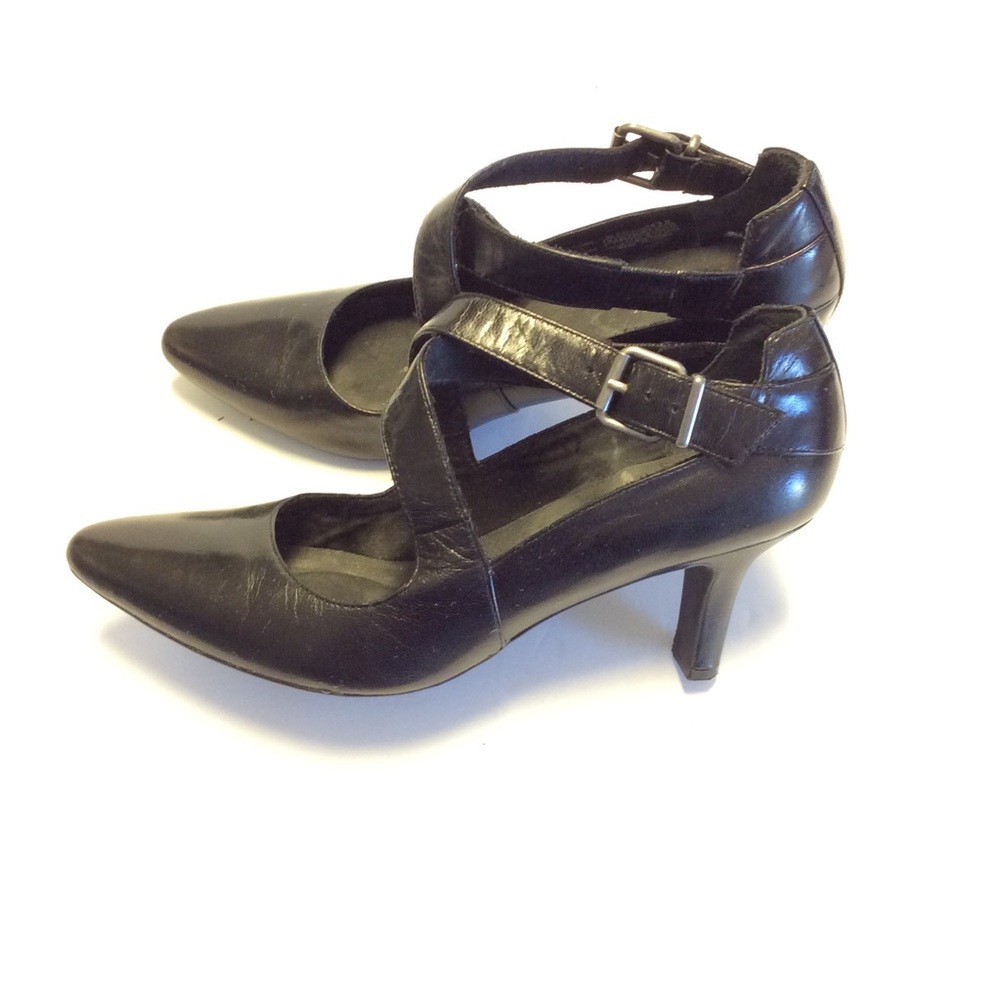ROCKPORT Black Leather Pumps Size 7